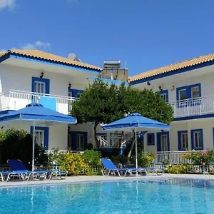 Blue White - Kefallonia Poolside Retreats *** Spartià